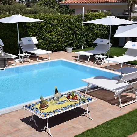 Blanche Dimora Di Charme 住宿加早餐酒店 4*