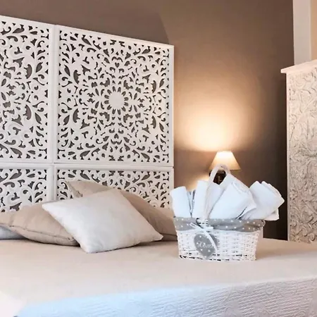 Blanche Dimora Di Charme Bed and Breakfast