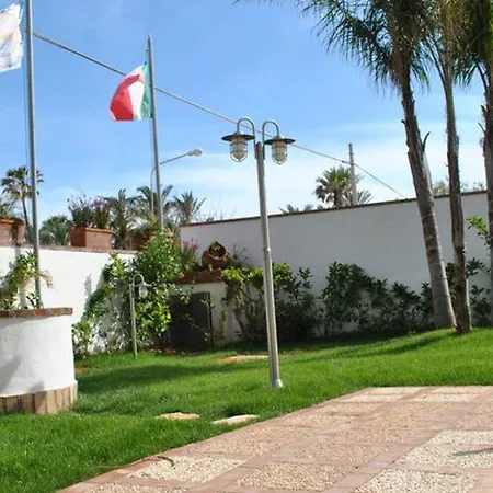 Blanche Dimora Di Charme Bed & Breakfast 3*