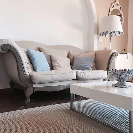 Blanche Dimora Di Charme Bed & Breakfast 3*